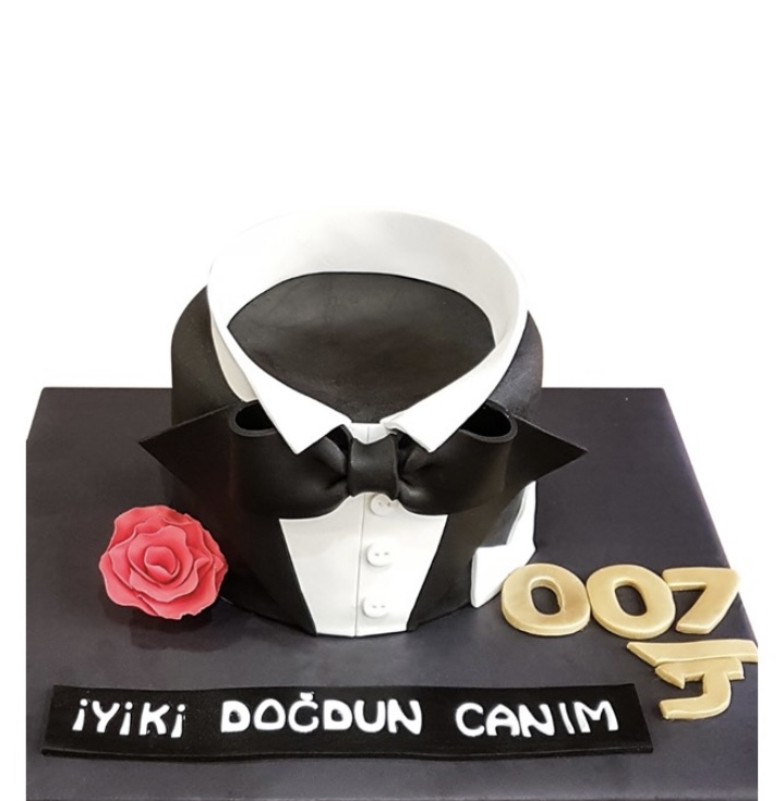 Smokin Bond Doğum Günü Pastası