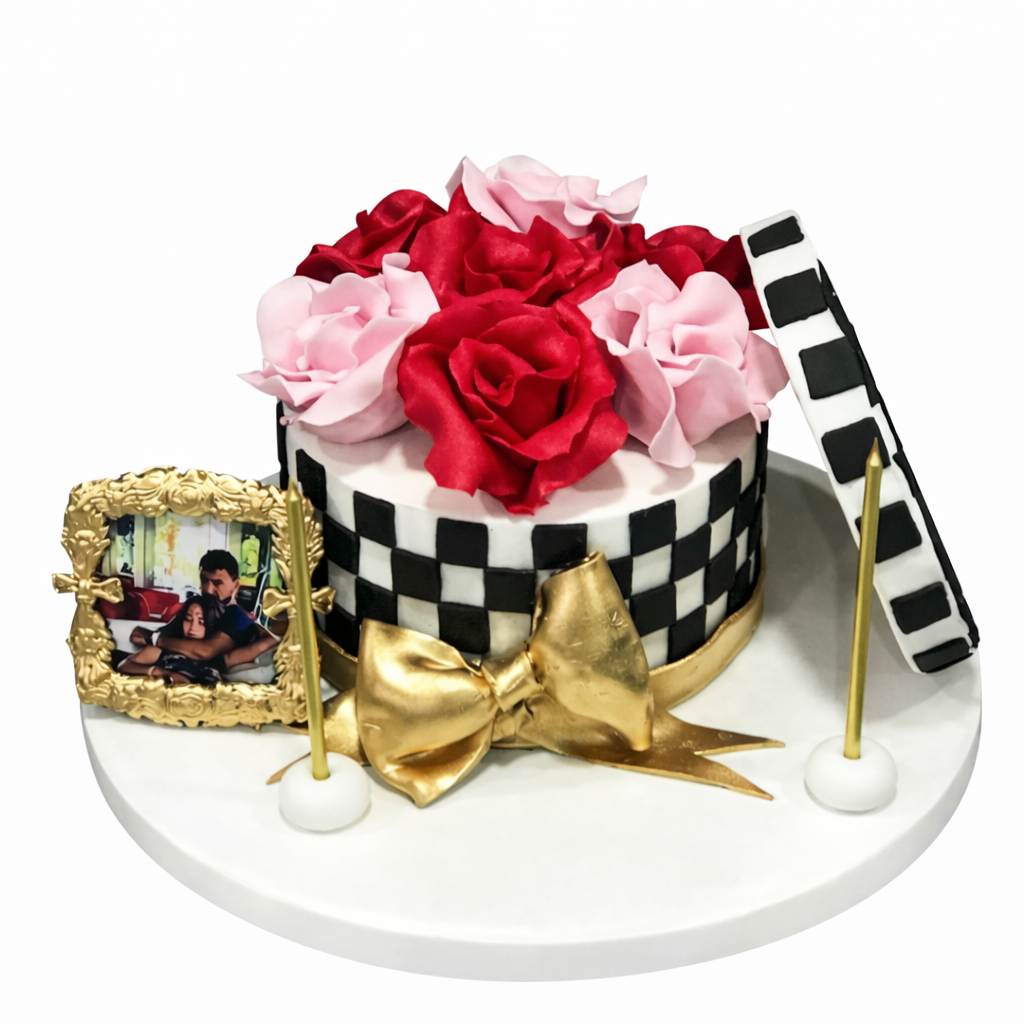 Hediye Gül Kutusu Pastası