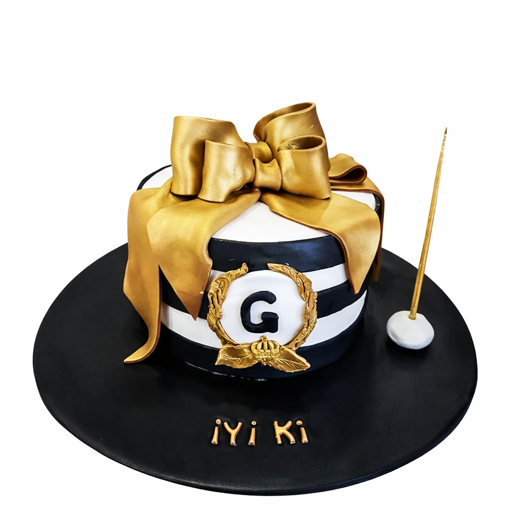 Gold Harfli Doğum Günü Pastası