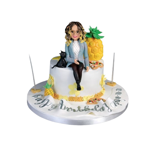 Ananaslı Figürlü Doğum Günü Pastası