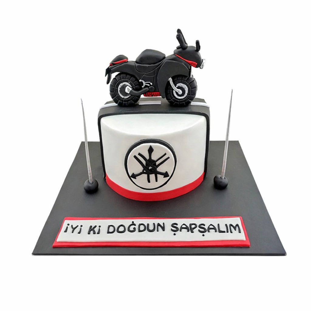 Motor Tutkunu Doğum Günü Pastası