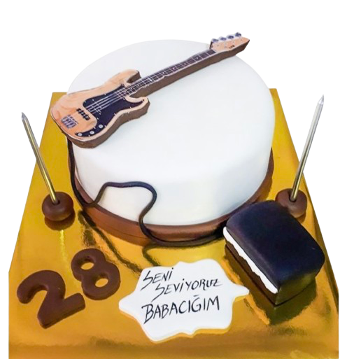 Gitarlı Doğum Günü Pastası