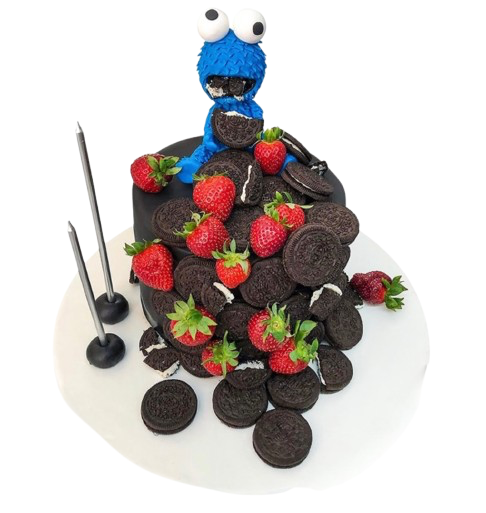 Çilekli Oreo Kurabiye Canavarı Pastası