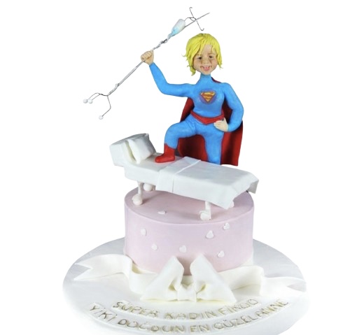 Süperman Hemşire Figürlü Doğum Günü Pastası